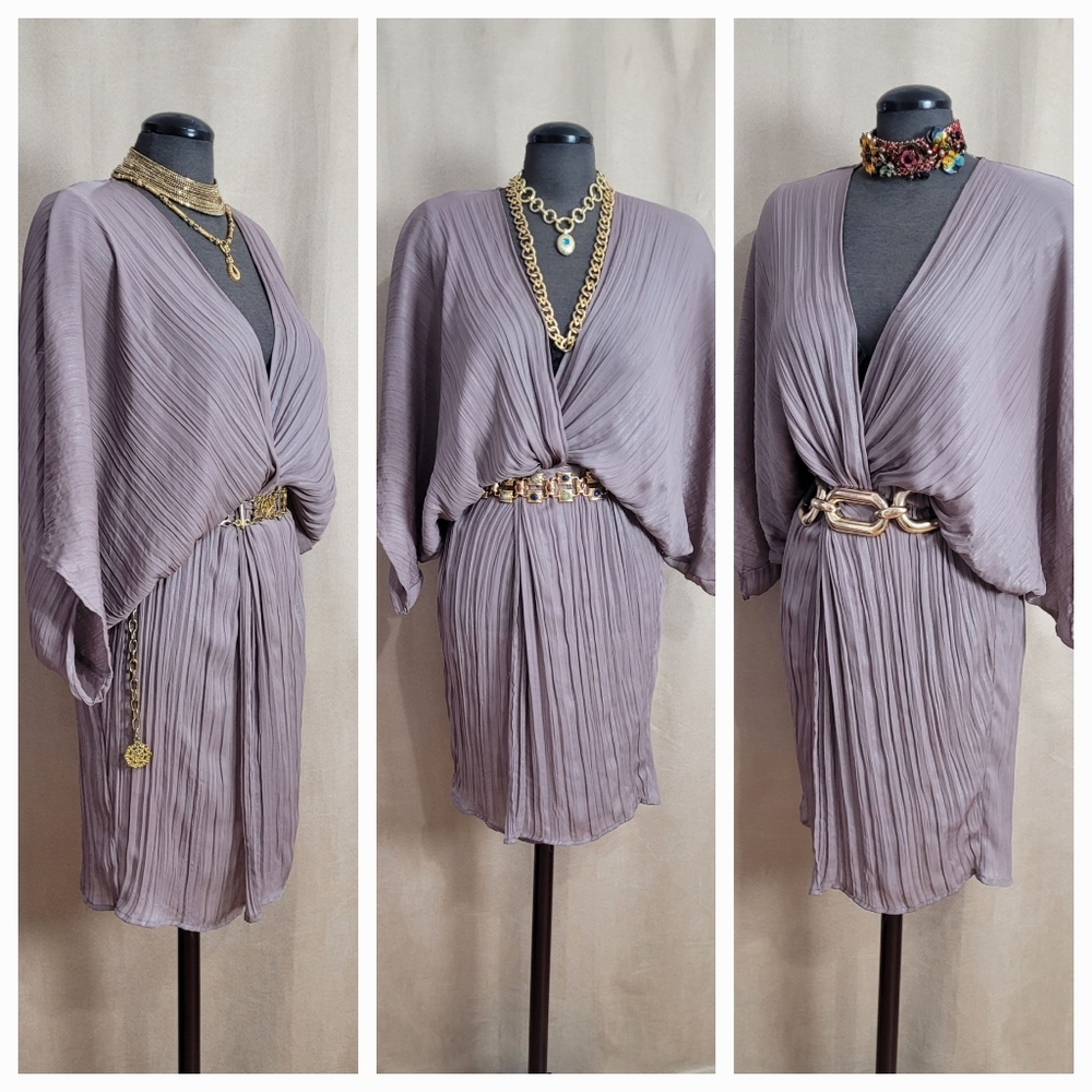 Pleated Dress / 8 - Picture 11 of 11